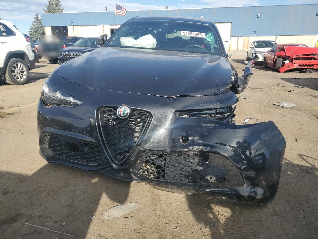 2024 Alfa Romeo Giulia Ti - Фото 5