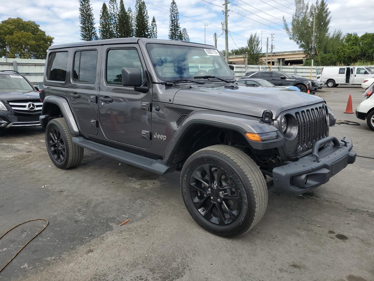 2020 Jeep Wrangler Unlimited Sahara - Image 4