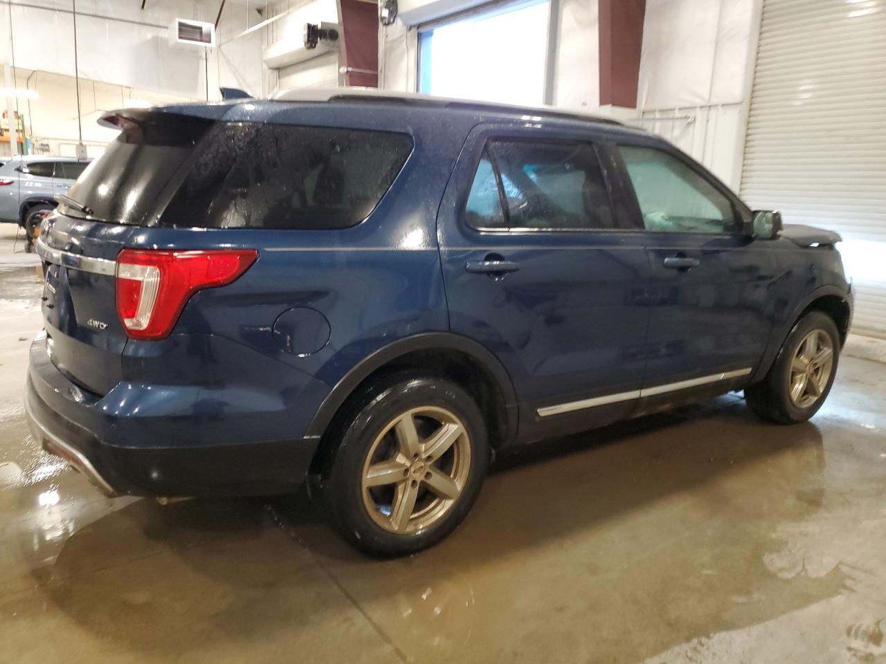2017 Ford Explorer Xlt - Фото 3