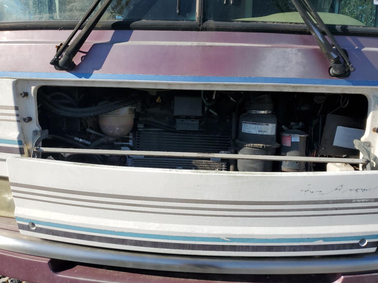 1999 Ford Motorhome Chassis Recreational Vehicle - Image 7