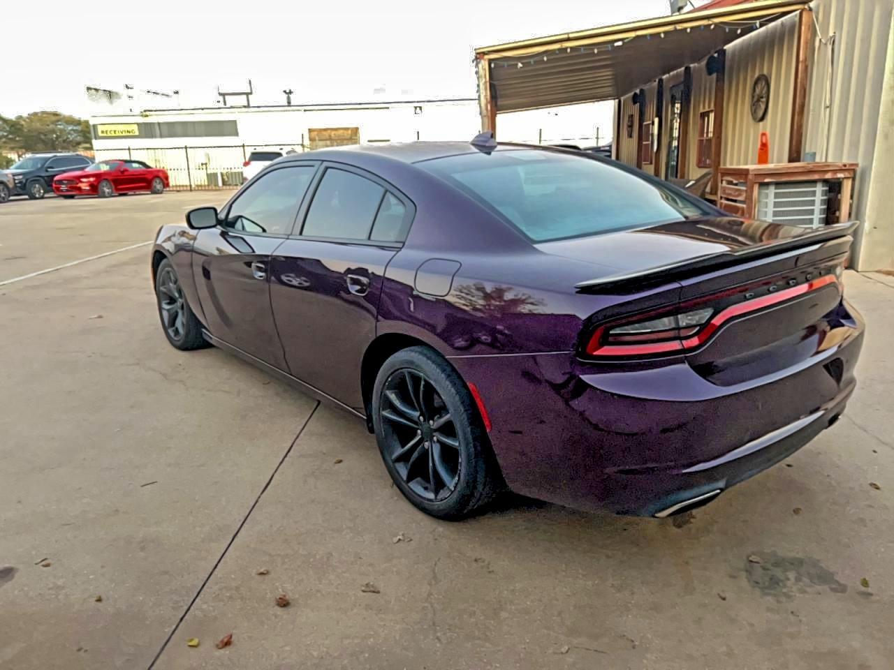 2020 Dodge Charger Sxt - Image 3