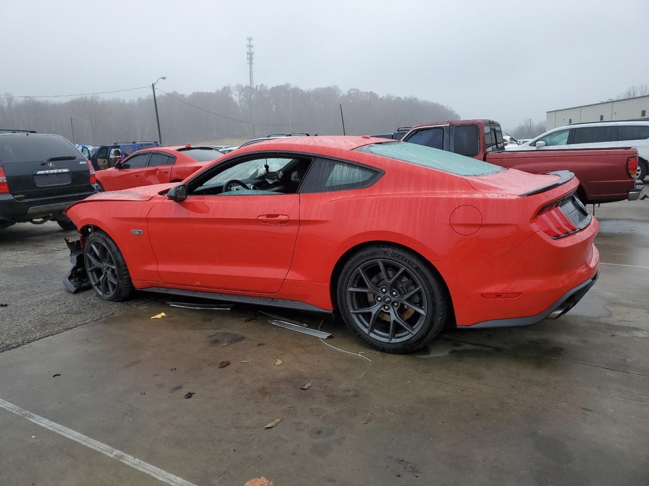 2020 Ford Mustang - Фото 2