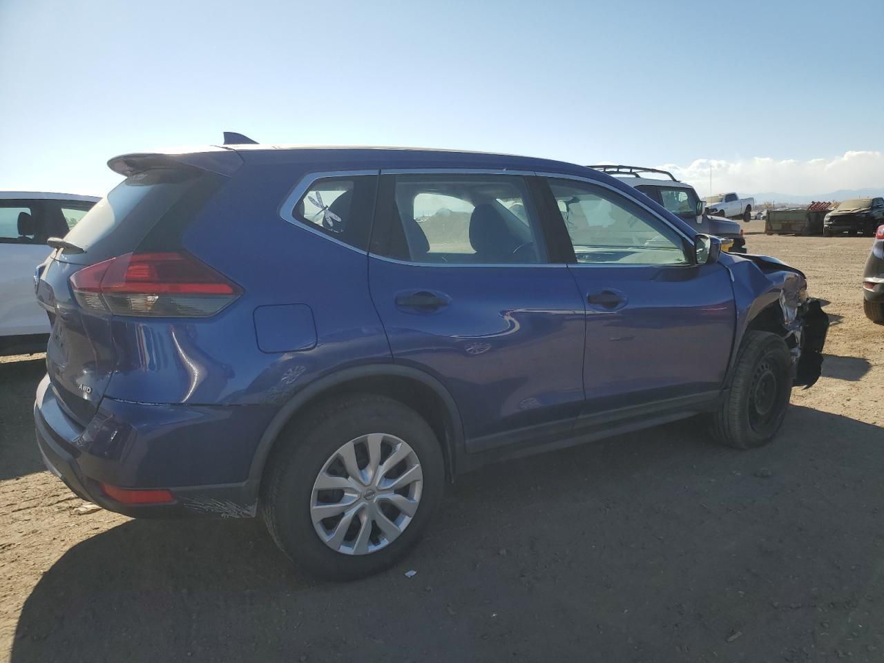 2017 Nissan Rogue S - Image 3