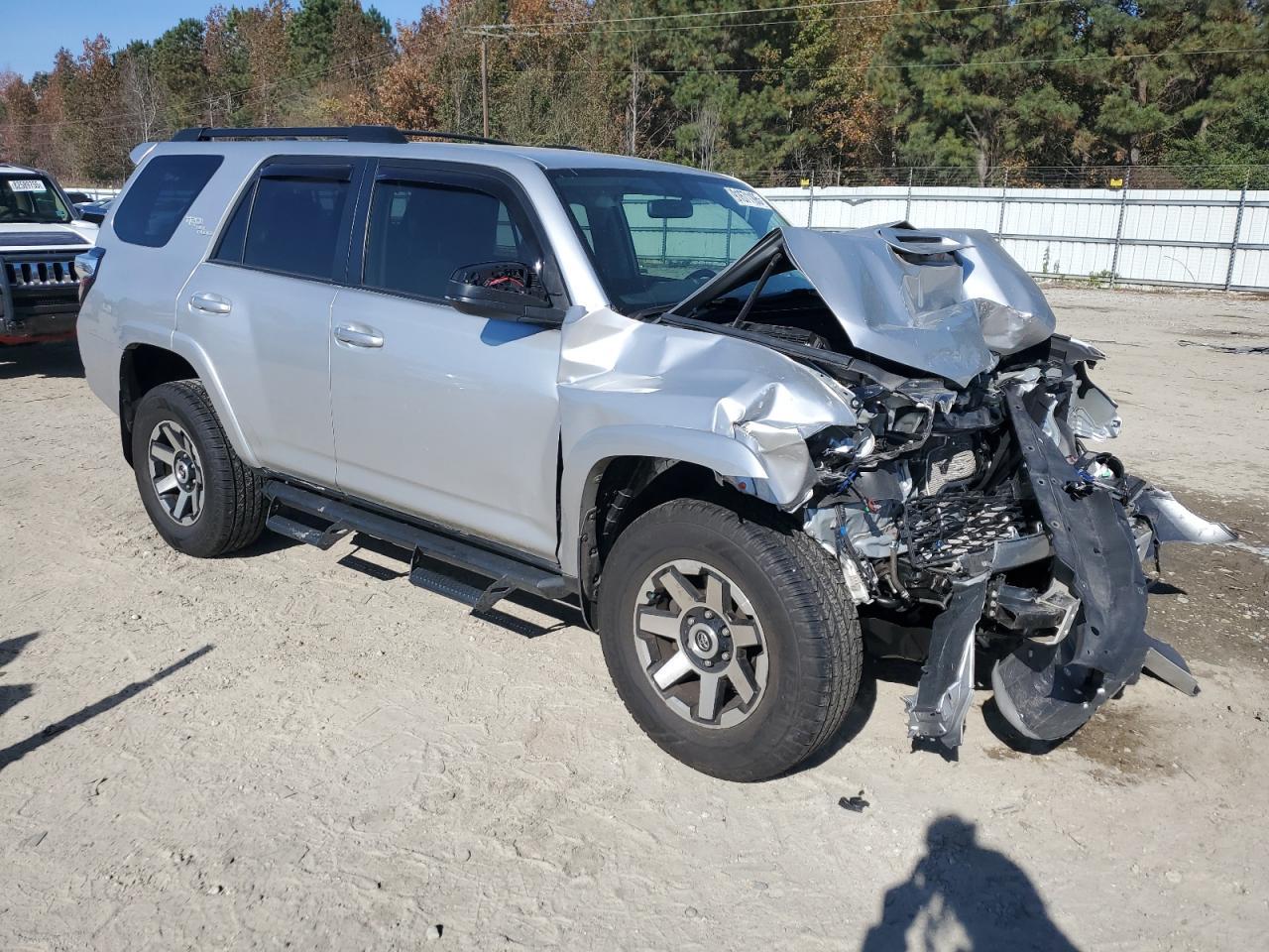 2019 Toyota 4Runner Sr5/Sr5 Premium - Image 4