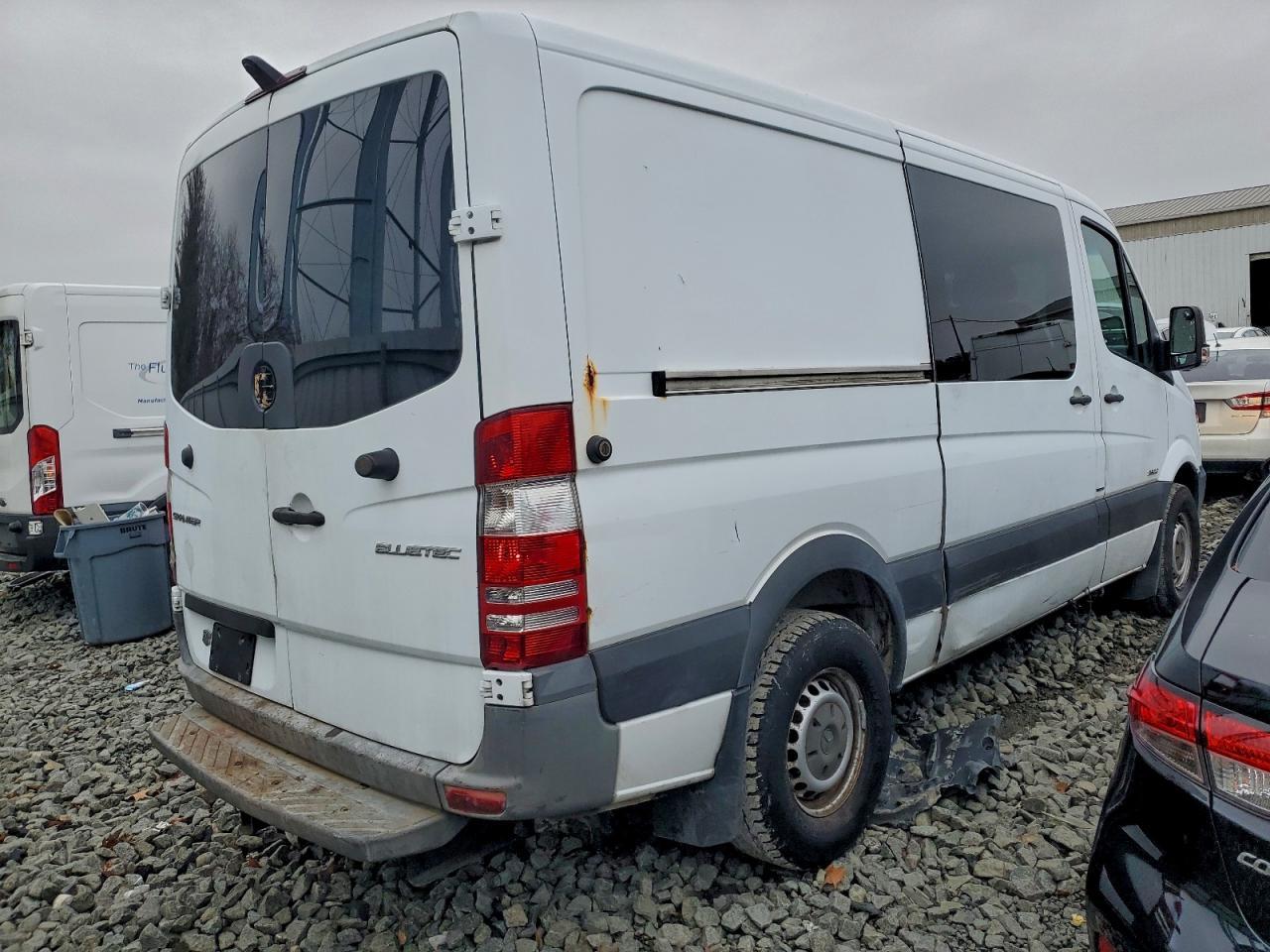 2016 Mercedes-Benz Sprinter 2500 - Image 3