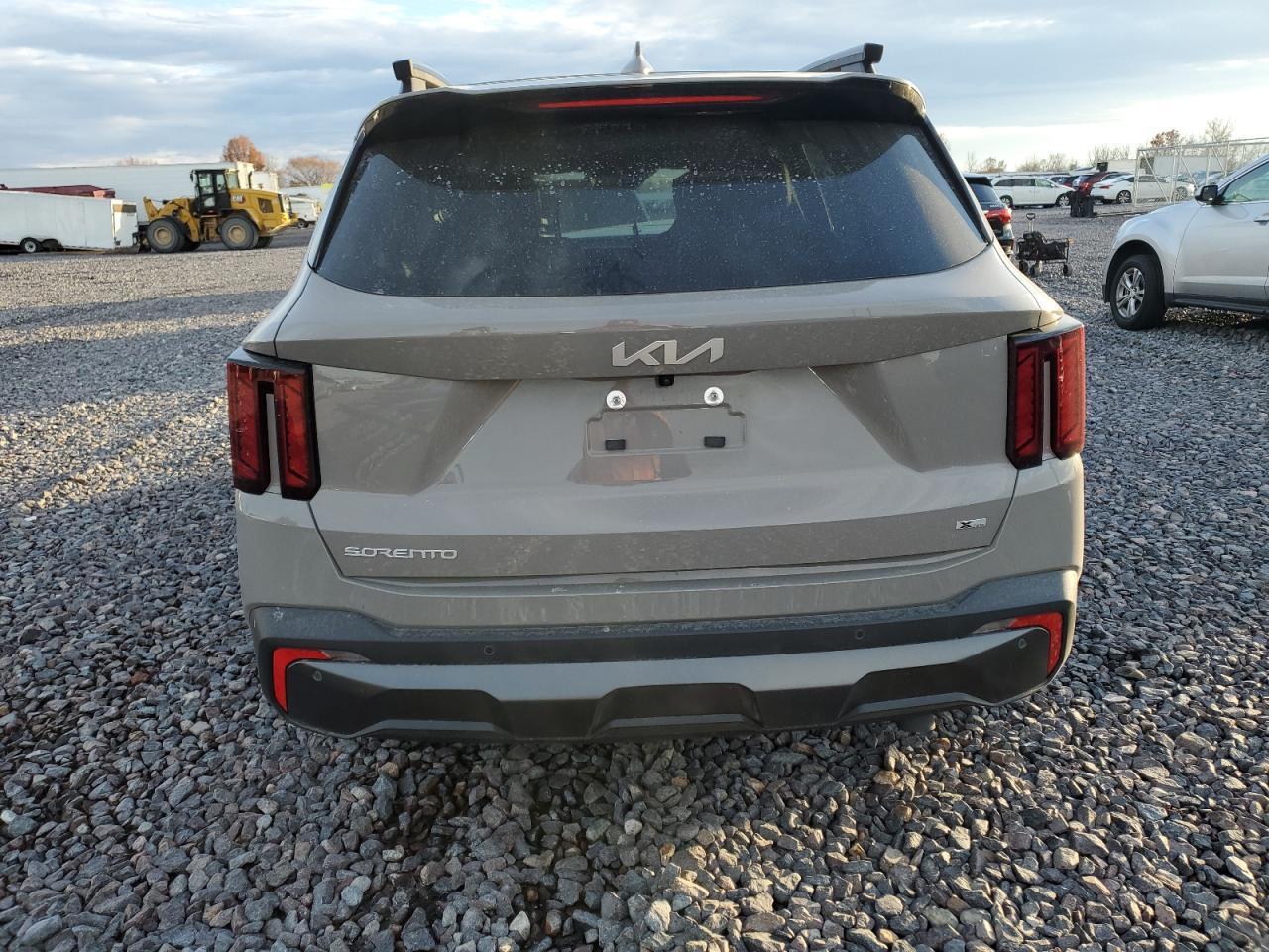 2024 Kia Sorento Ex - Image 6