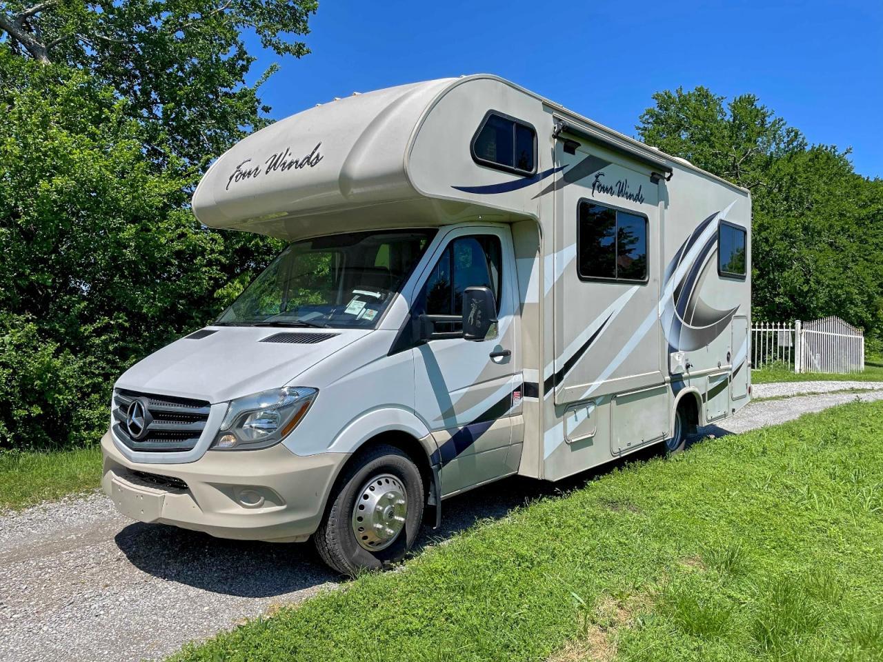 2017 Mercedes-Benz Sprinter 3500 - Image 2