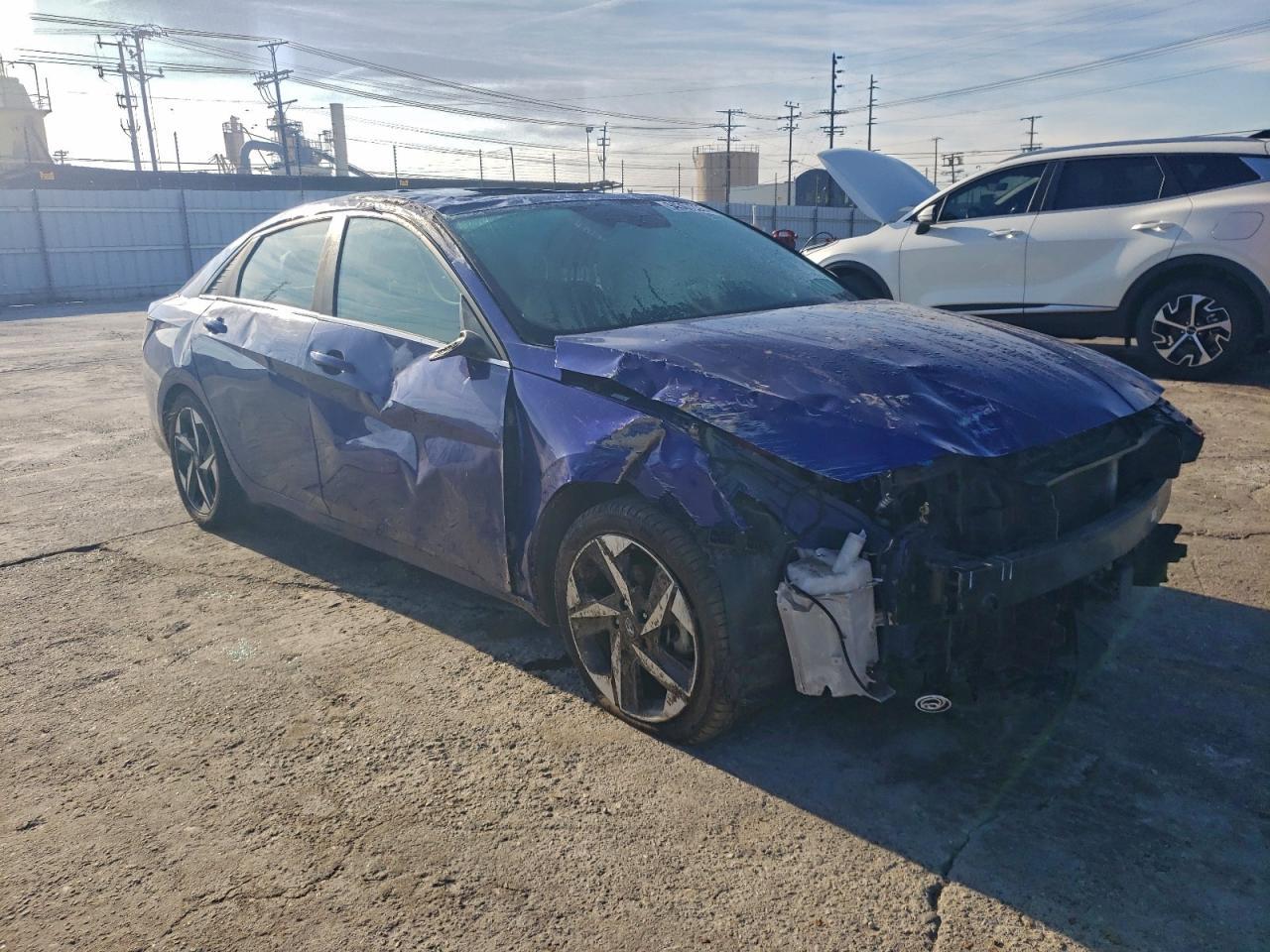 2021 Hyundai Elantra Limited - Фото 4