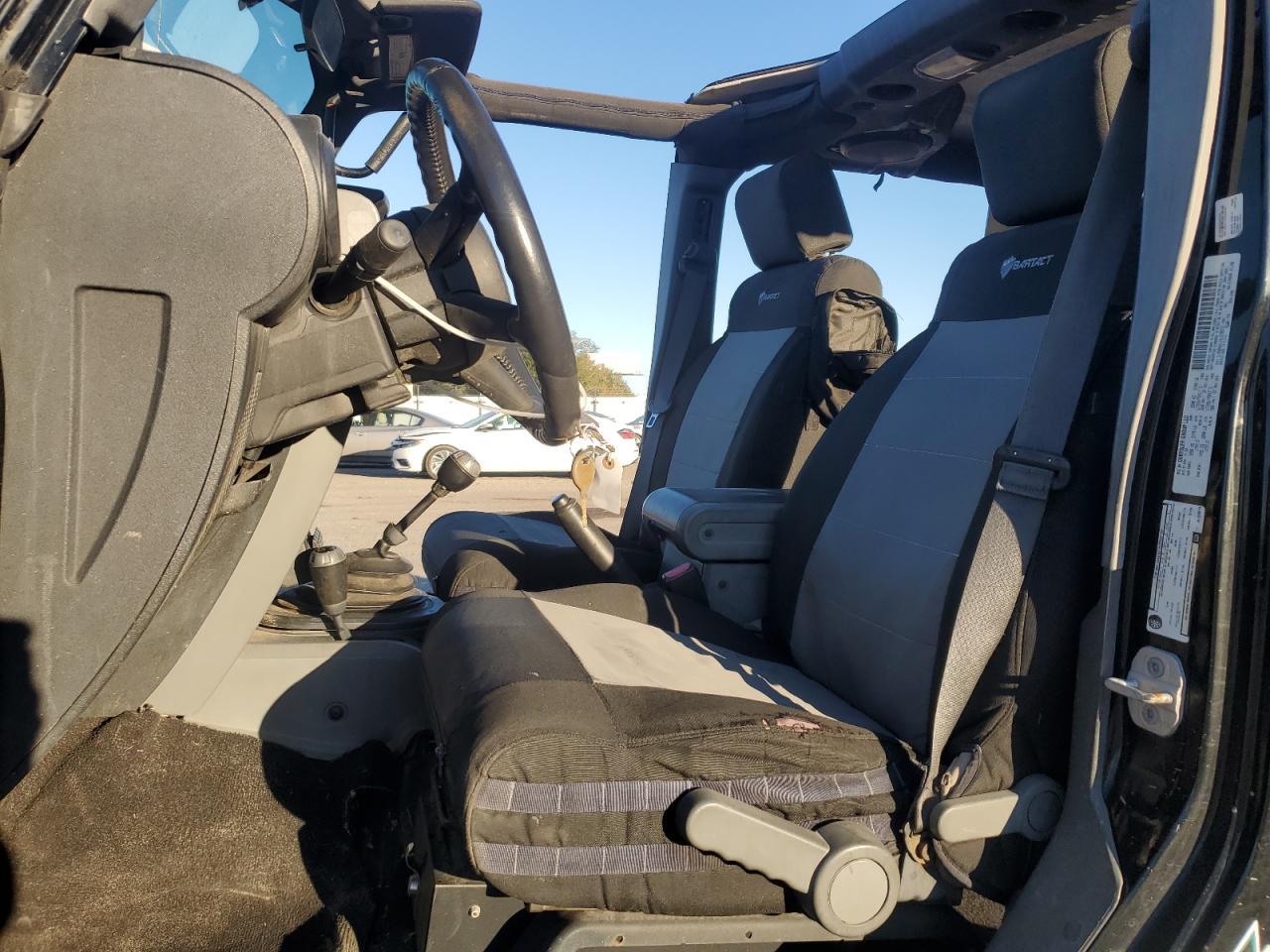 2010 Jeep Wrangler Unlimited Rubicon - Фото 7