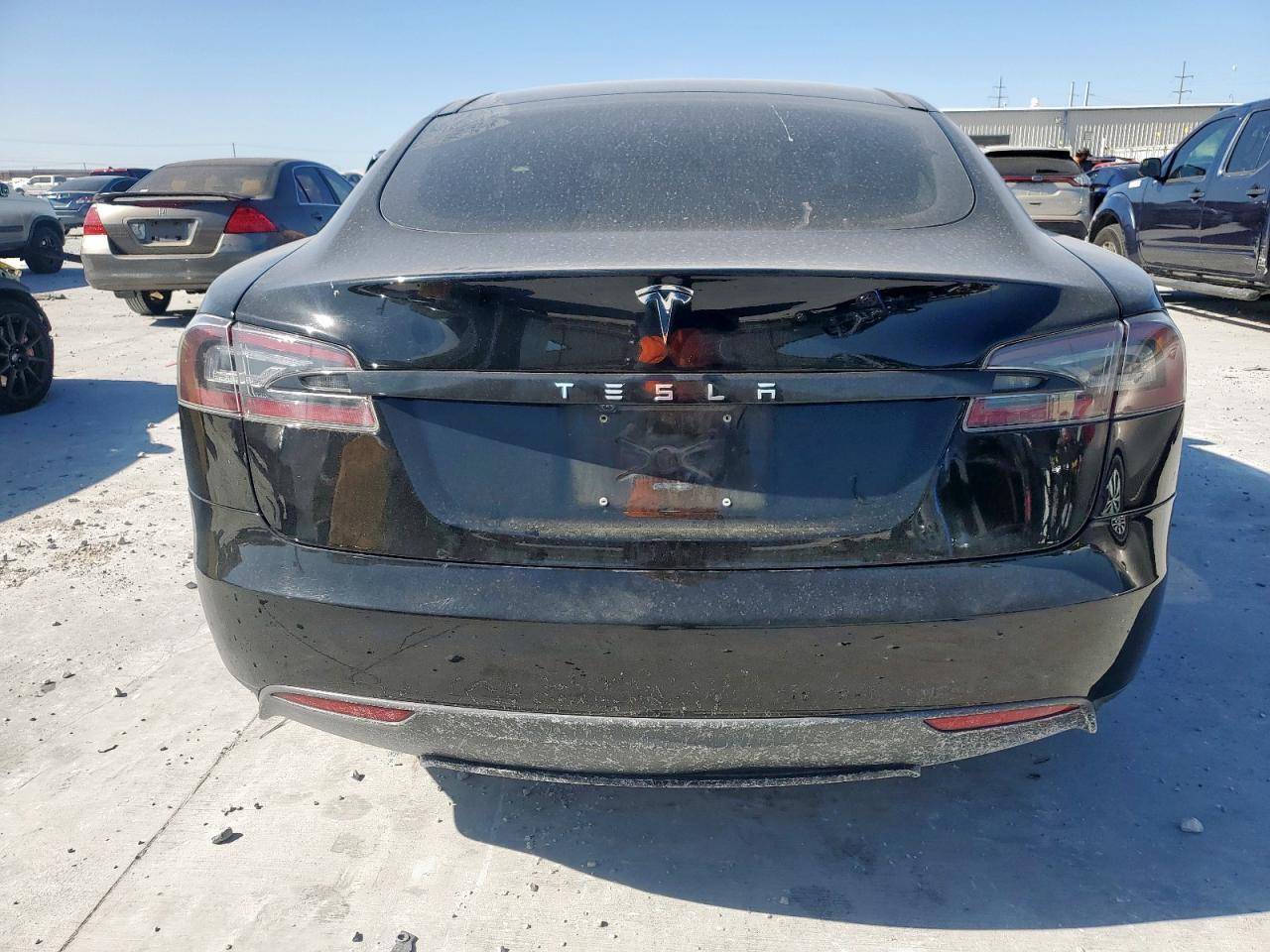 2014 Tesla Model S - Фото 6
