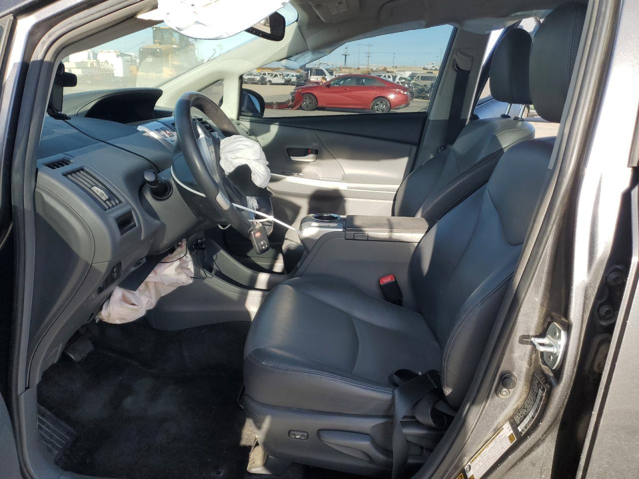 2012 Toyota Prius V - Image 7