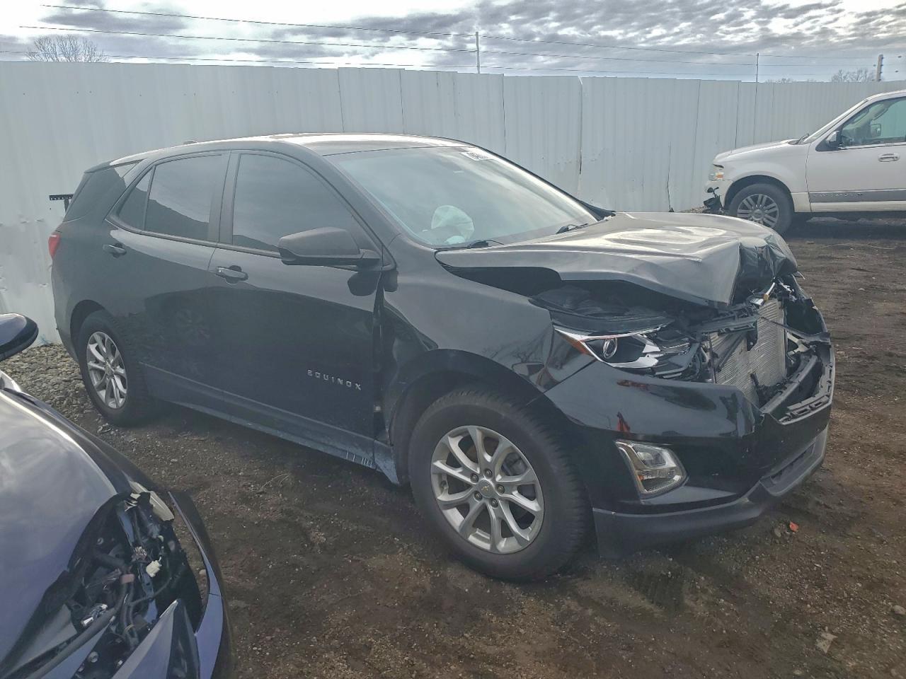 2020 Chevrolet Equinox Ls - Фото 4
