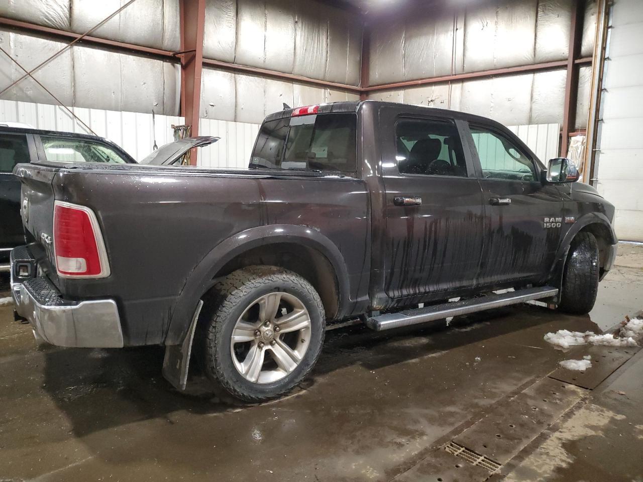 2016 Ram 1500 Laramie - Image 3