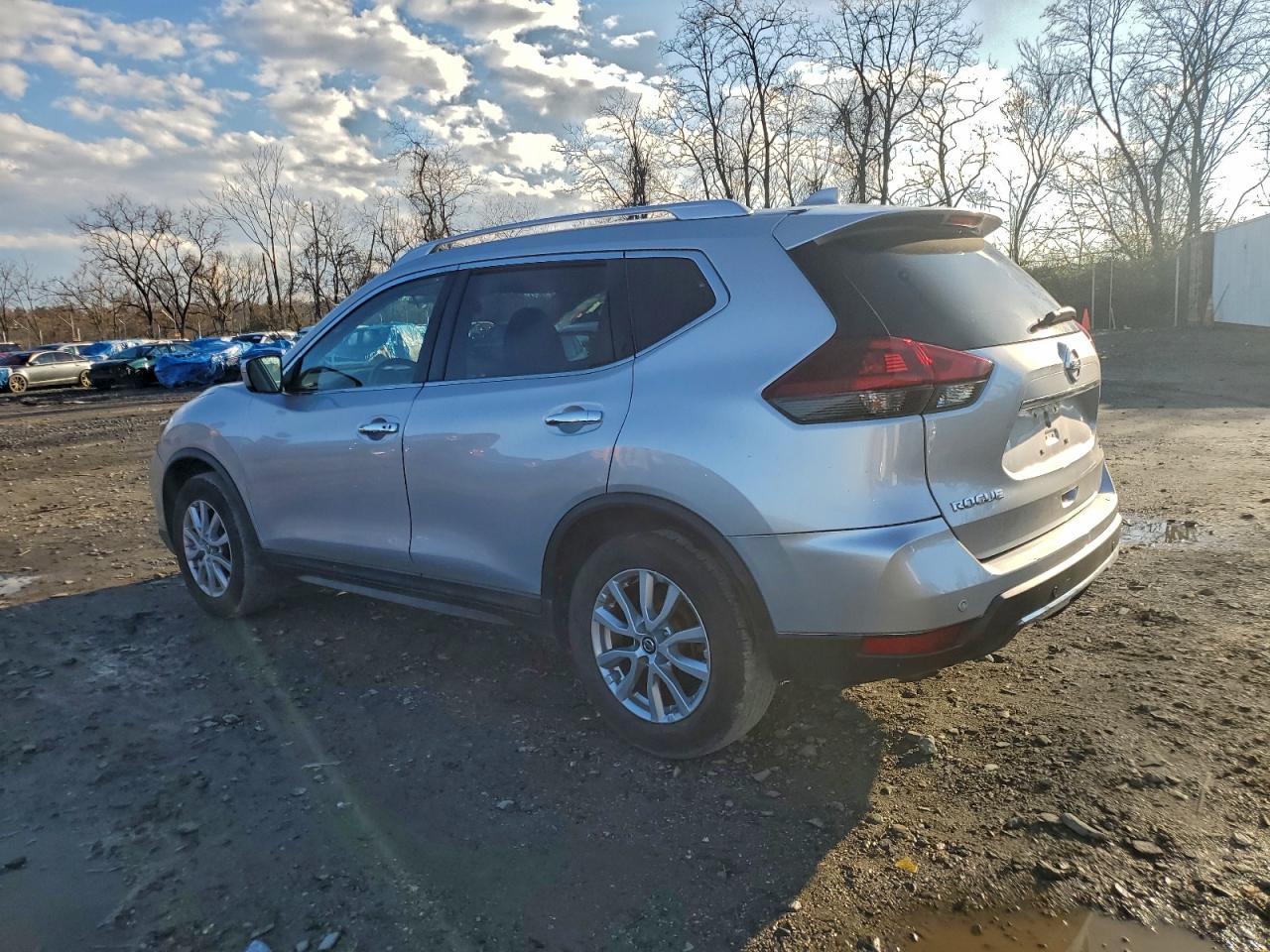 2020 Nissan Rogue S - Фото 2