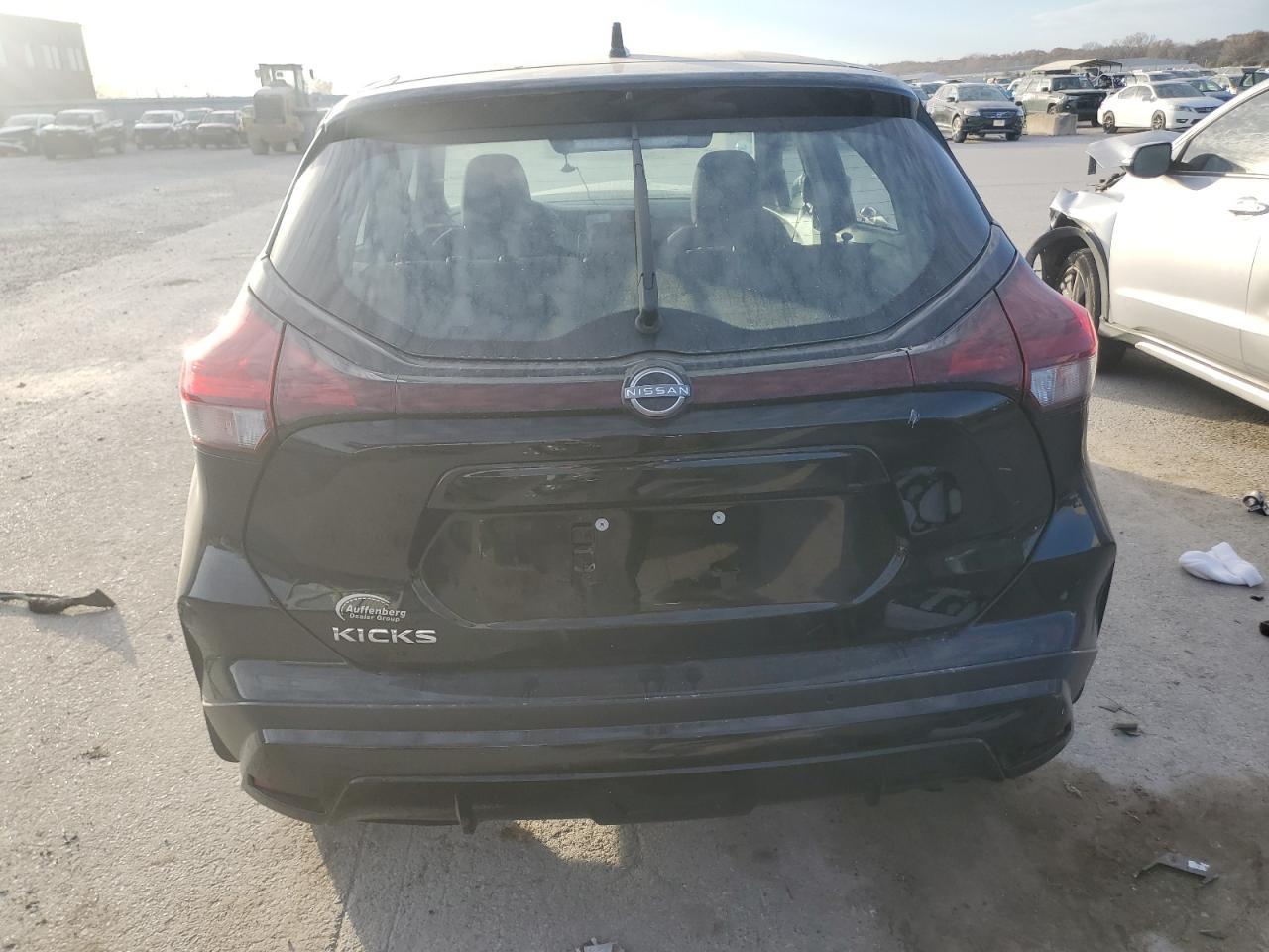 2025 Nissan Kicks Play S - Image 6