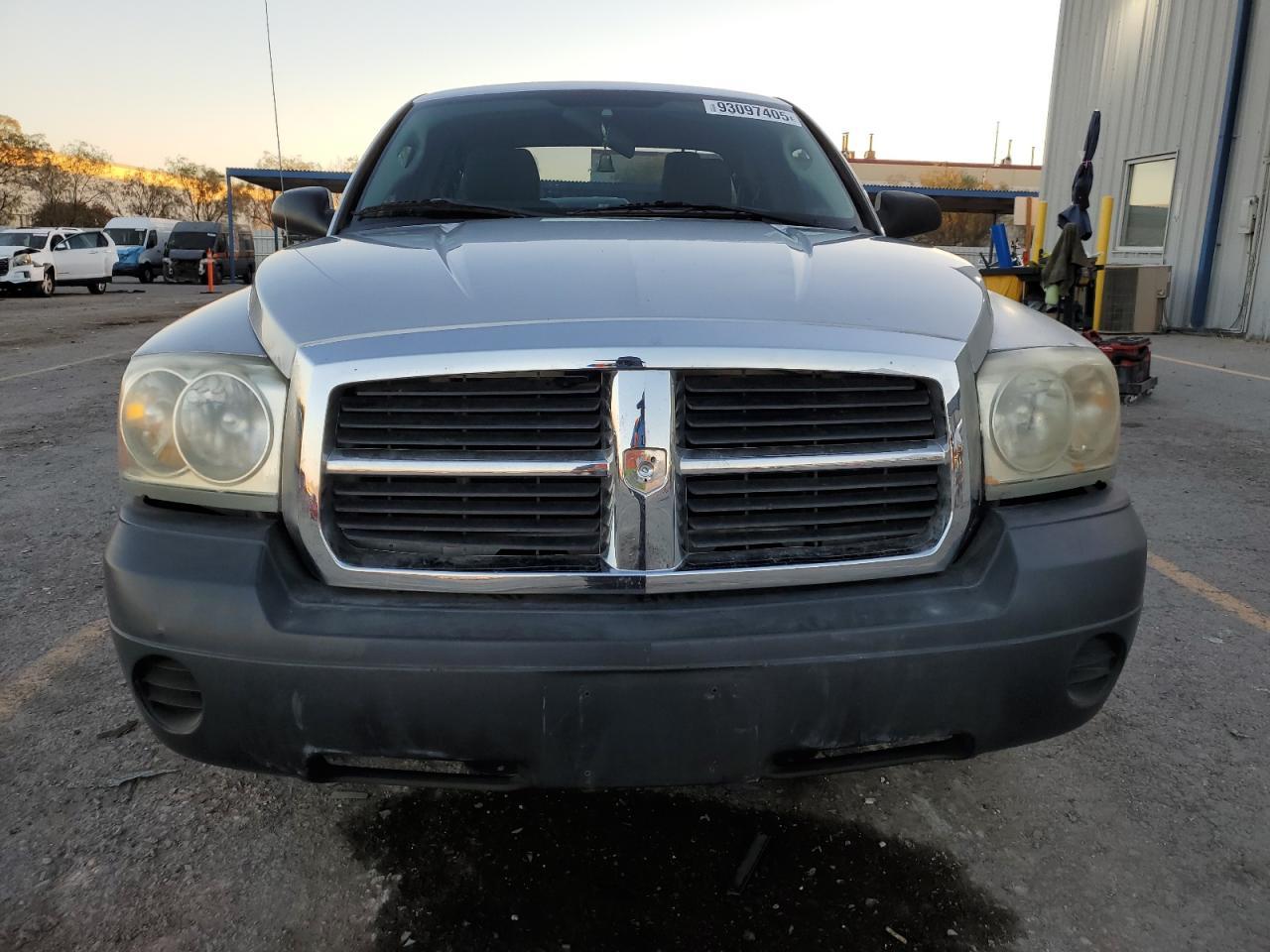 2005 Dodge Dakota St - Фото 5
