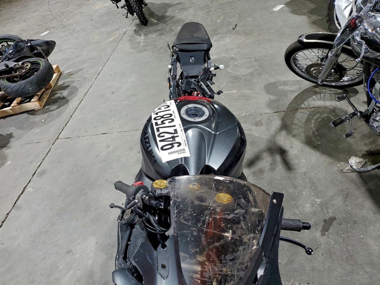 2021 Suzuki Gsx-R1000 - Фото 5