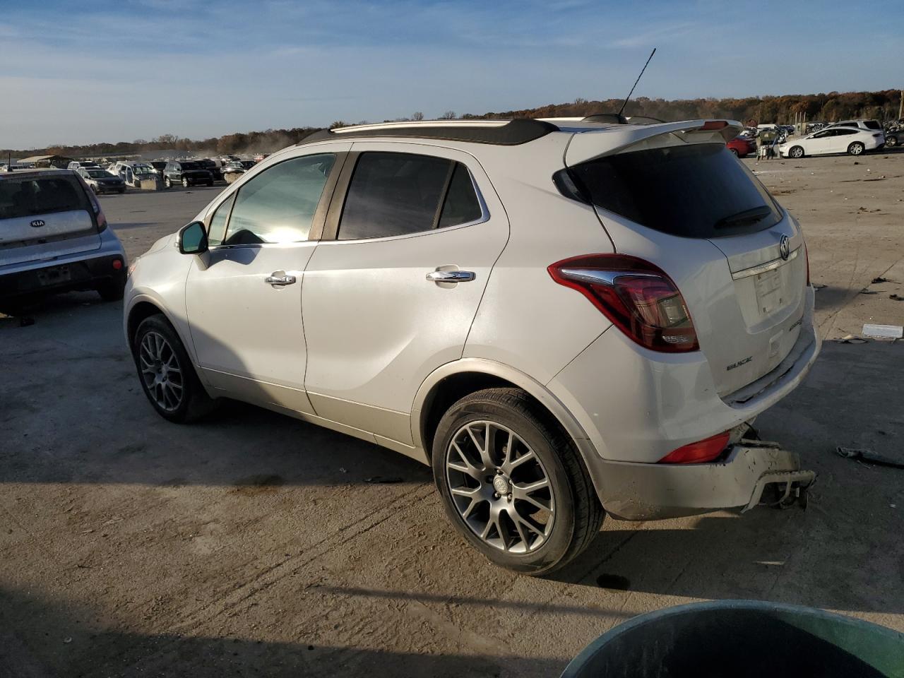 2018 Buick Encore Sport Touring - Фото 2