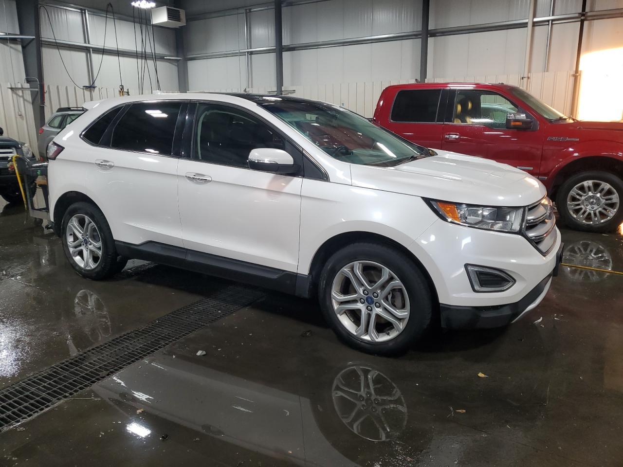 2016 Ford Edge Titanium - Image 4