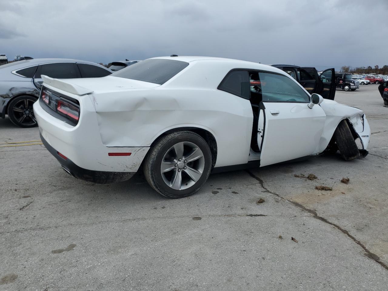 2019 Dodge Challenger Sxt - Фото 3