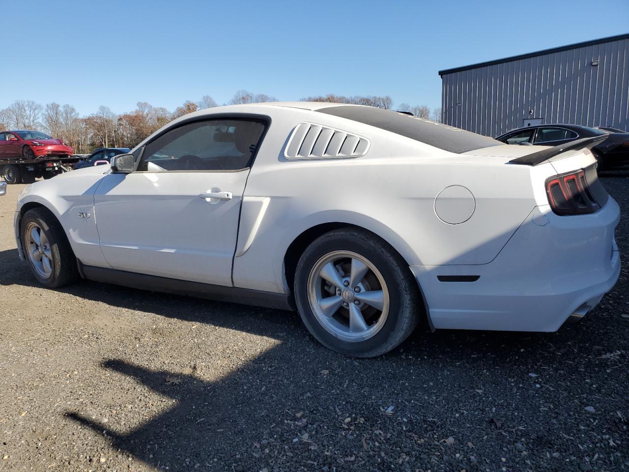 2014 Ford Mustang Gt - Фото 2