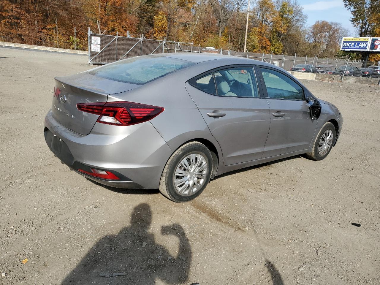 2020 Hyun Elantra Se - Image 3