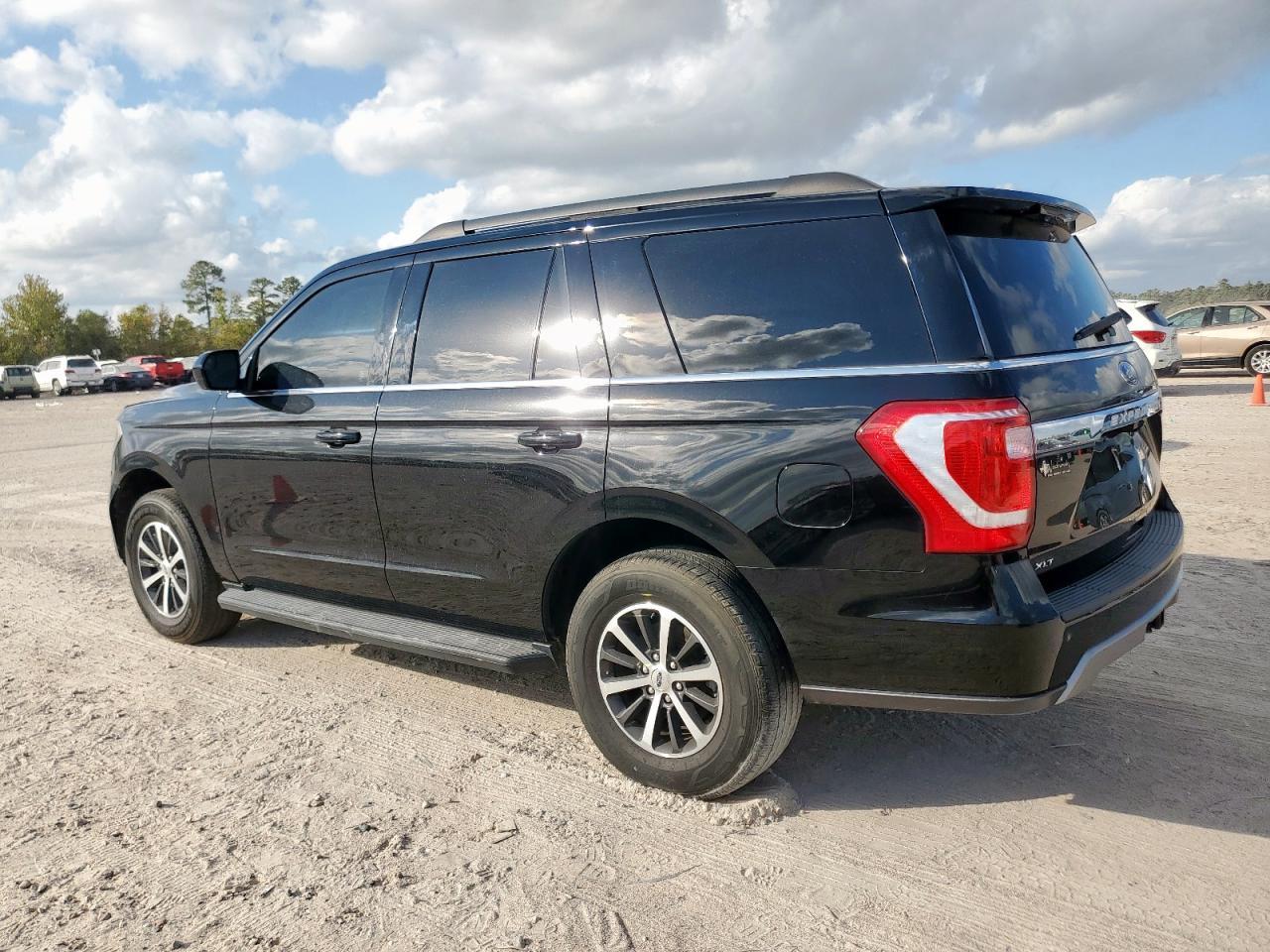 2018 Ford Expedition Xlt - Фото 2