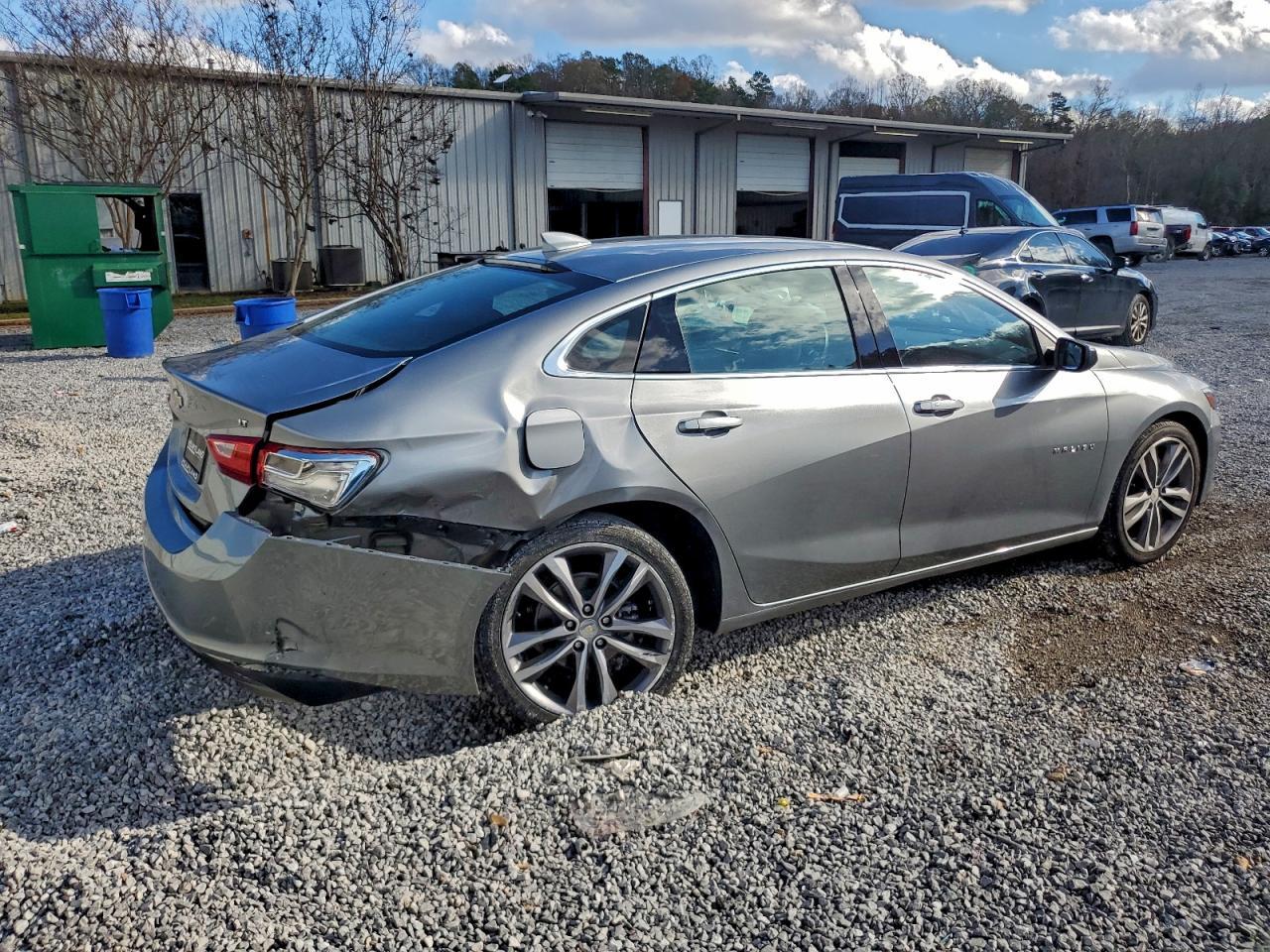 2023 Chevrolet Malibu Lt - Image 3