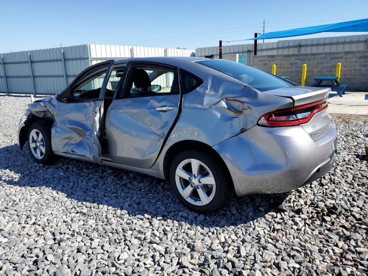 2015 Dodge Dart Sxt - Image 2