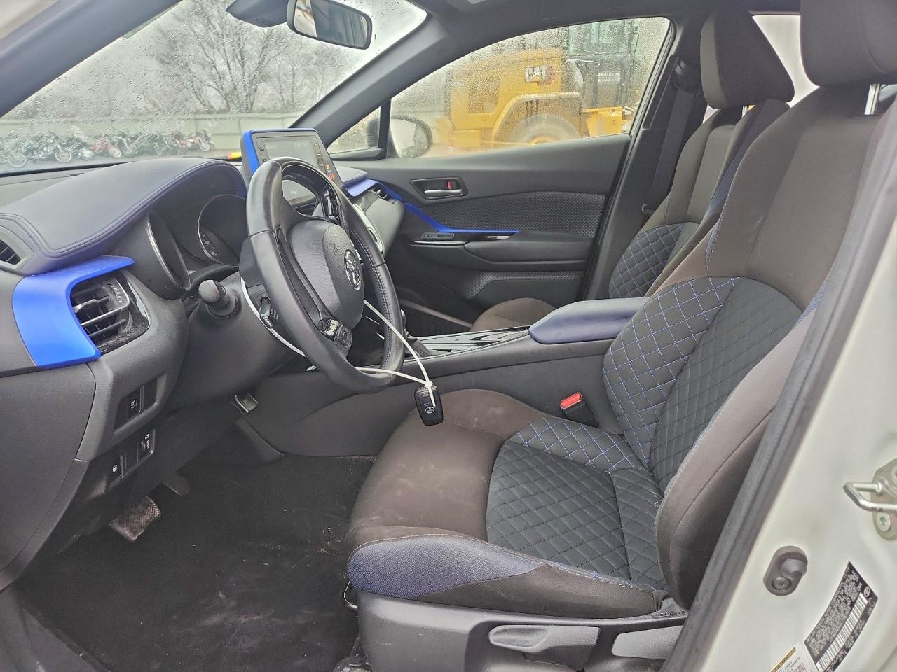 2020 Toyota C-Hr Xle - Image 7