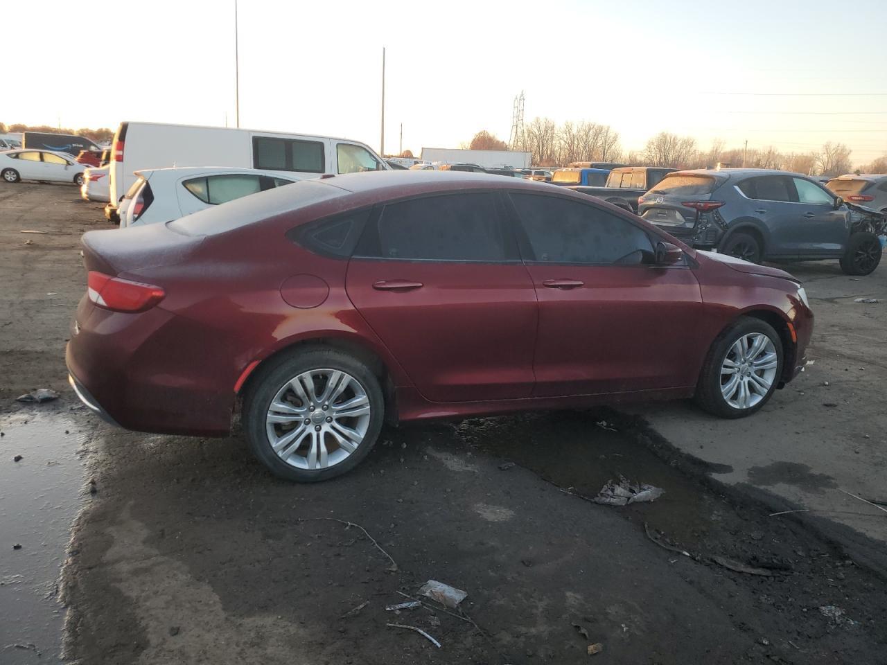 2015 Chrysler 200 Limited - Фото 3