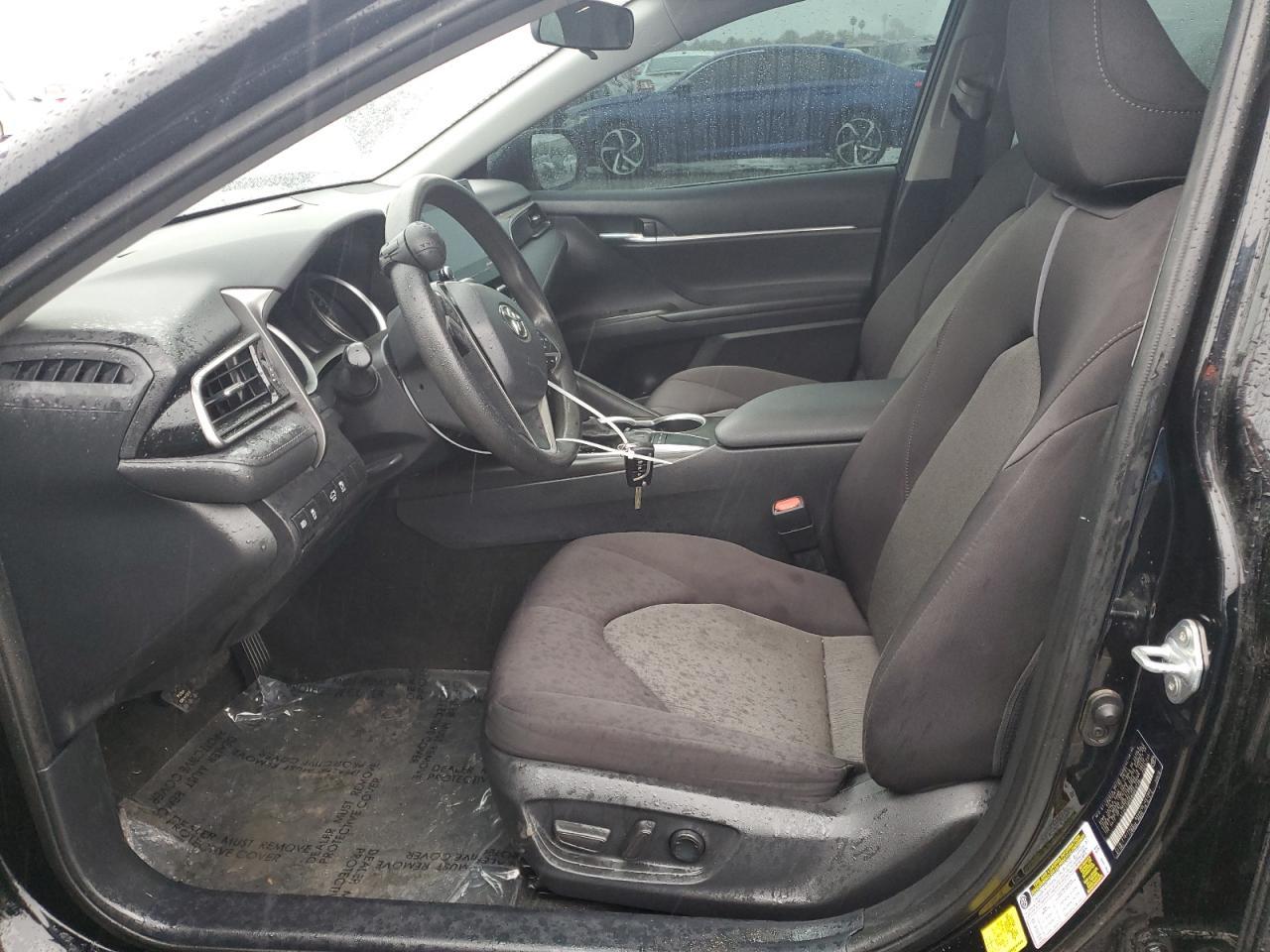 2022 Toyota Camry Le - Фото 7