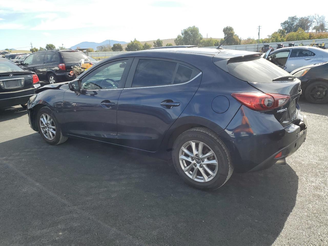 2014 Mazda 3 Touring - Image 2