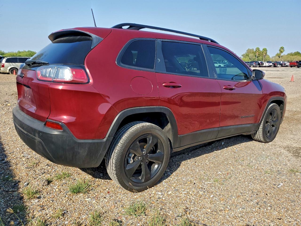 2021 Jeep Cherokee Latitude Plus - Image 3