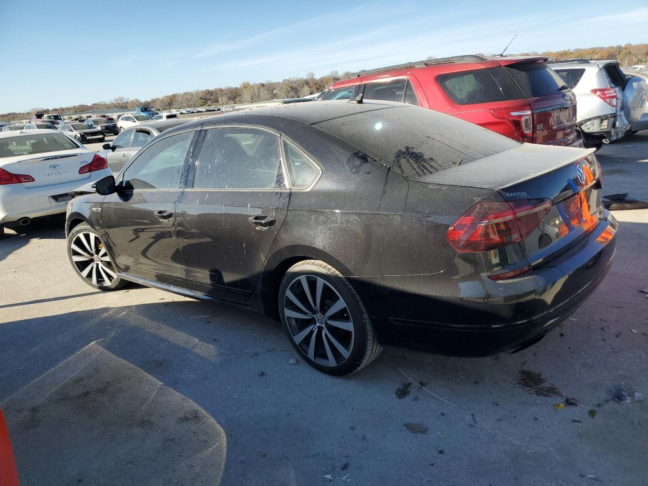 2018 Volkswagen Passat Gt - Image 2