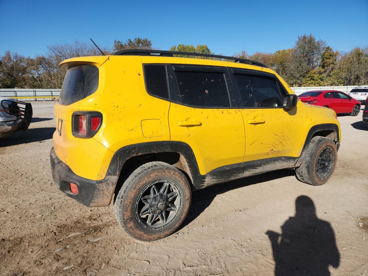 2016 Jeep Renegade Latitude - Image 3