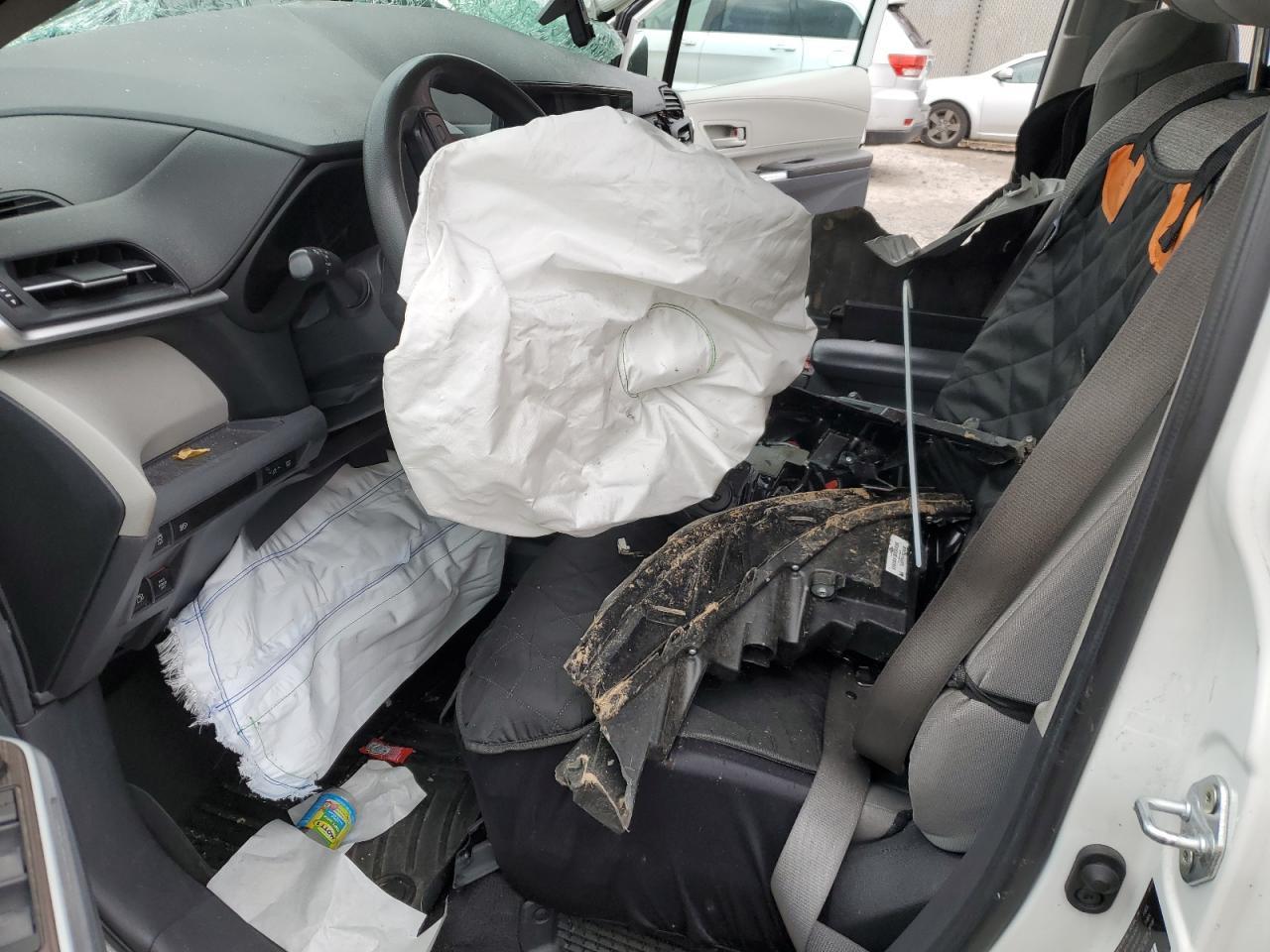 2024 Toyota Sienna Le - Фото 7