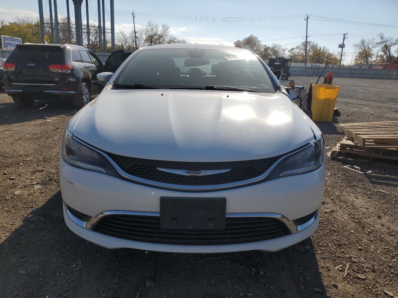 2016 Chrysler 200 Limited - Фото 5