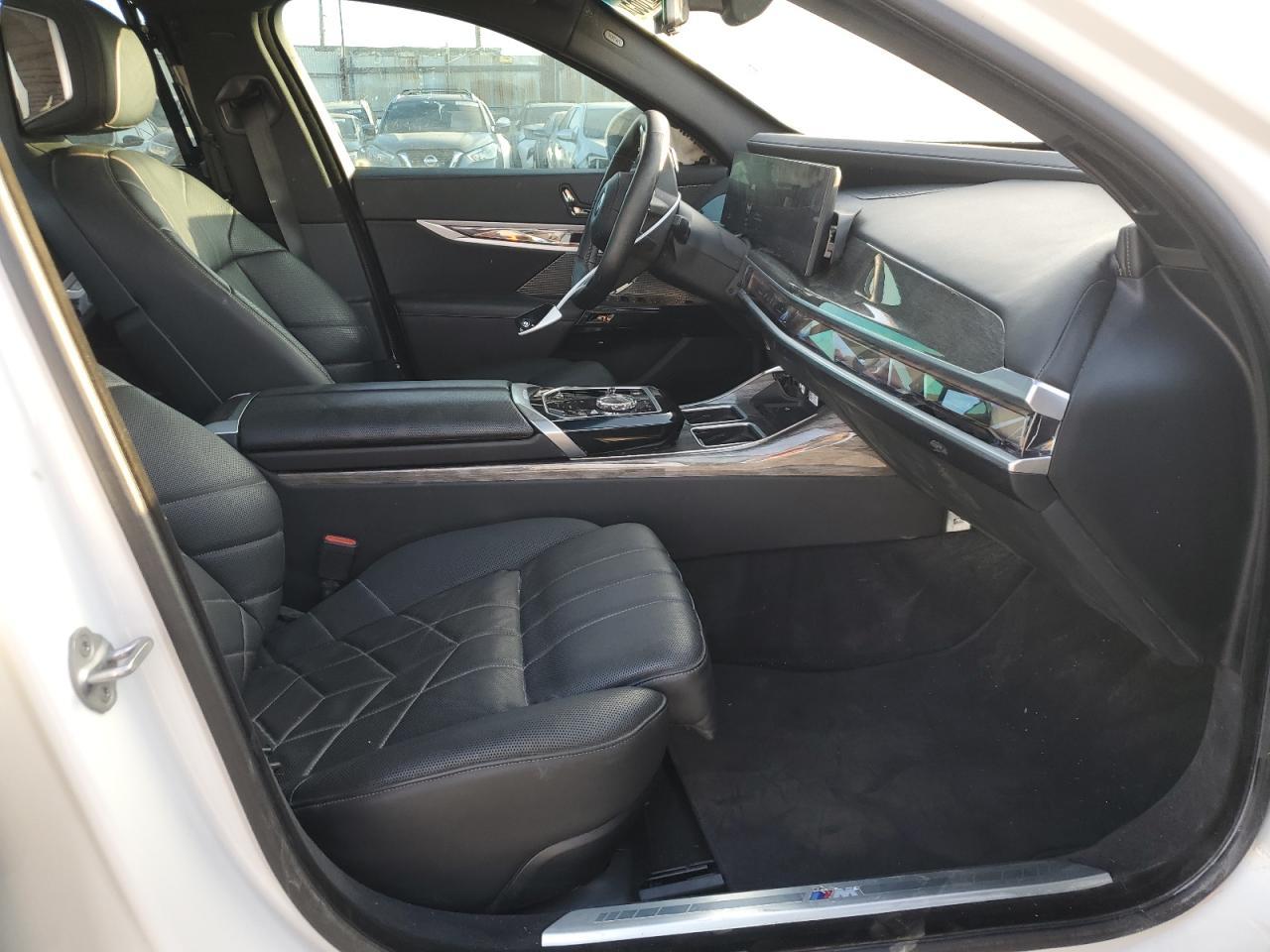 2025 BMW 740 I - Фото 7