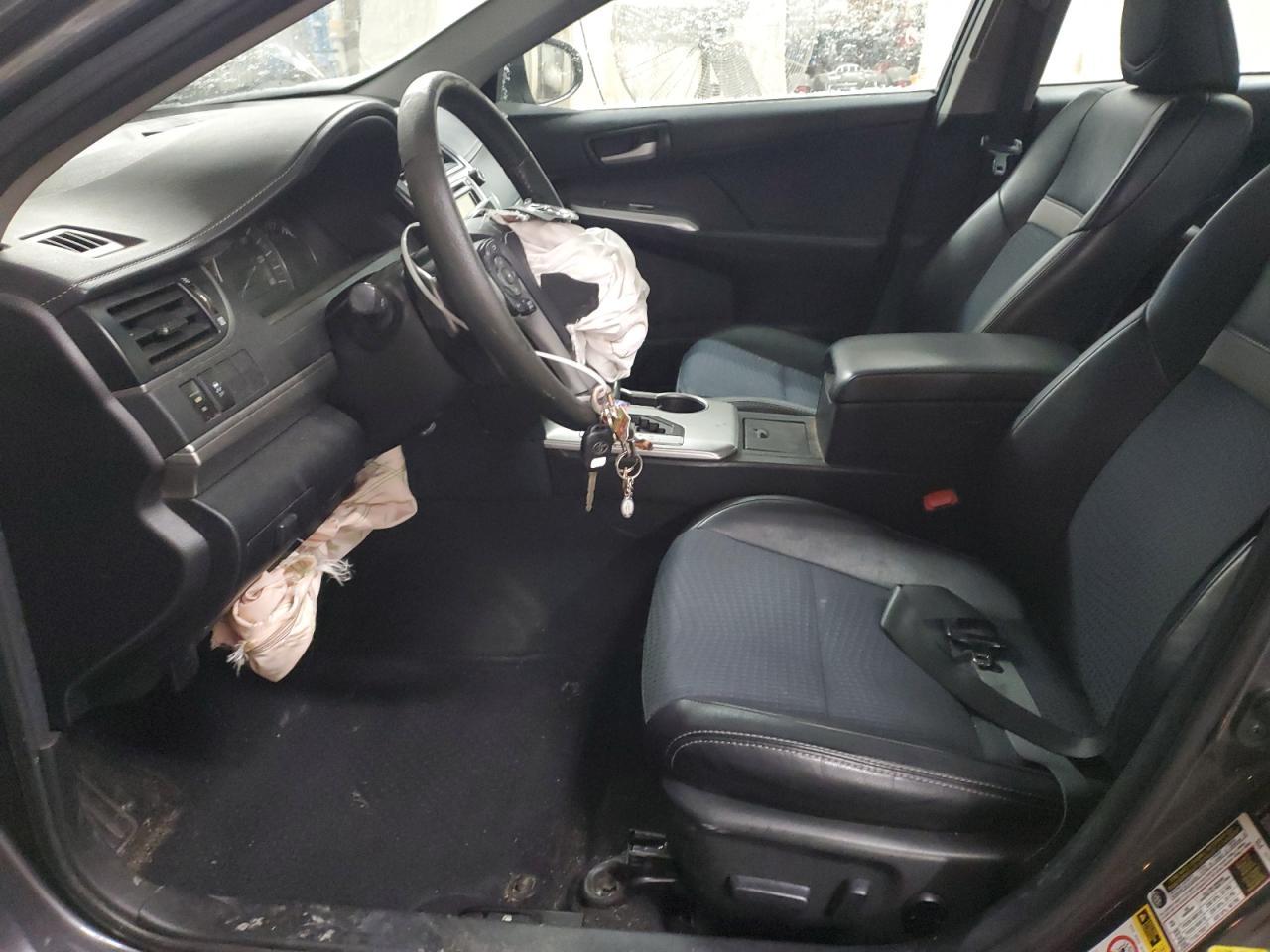 2014 Toyota Camry L - Фото 7