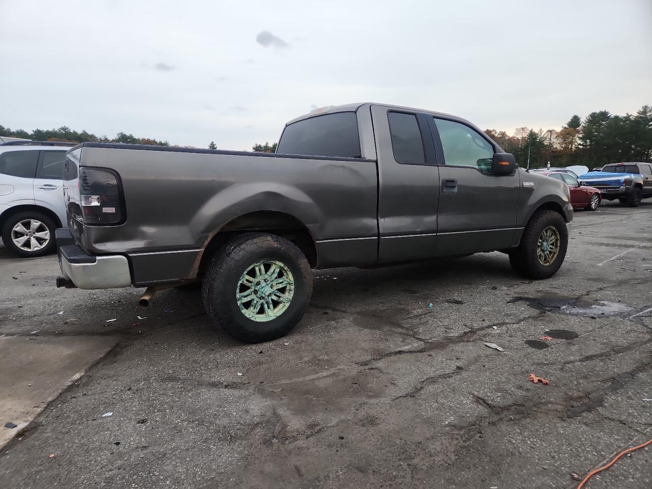 2005 Ford F150 - Image 3