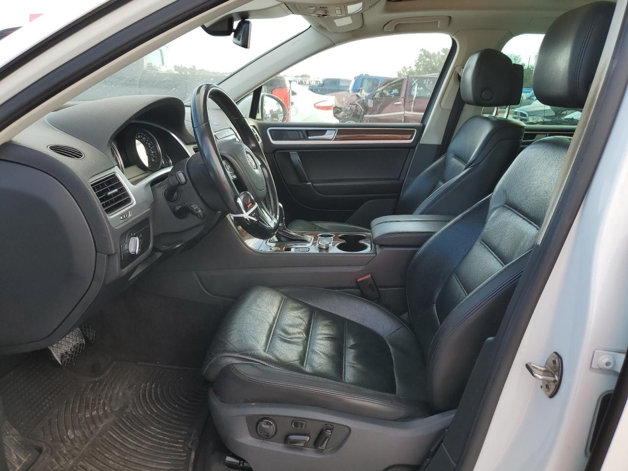 2016 Volkswagen Touareg Sport - Фото 7