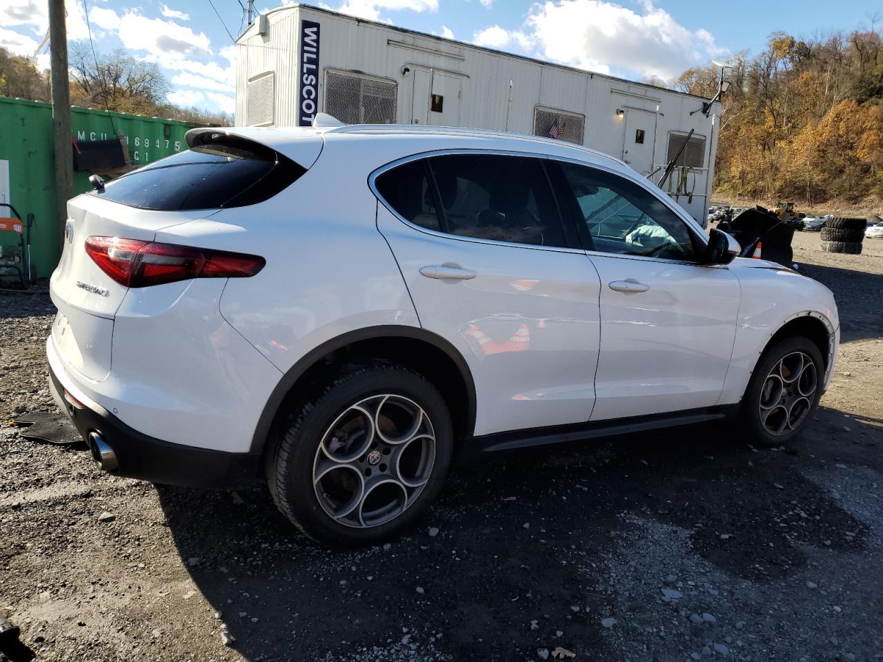 2018 Alfa Romeo Stelvio - Фото 3