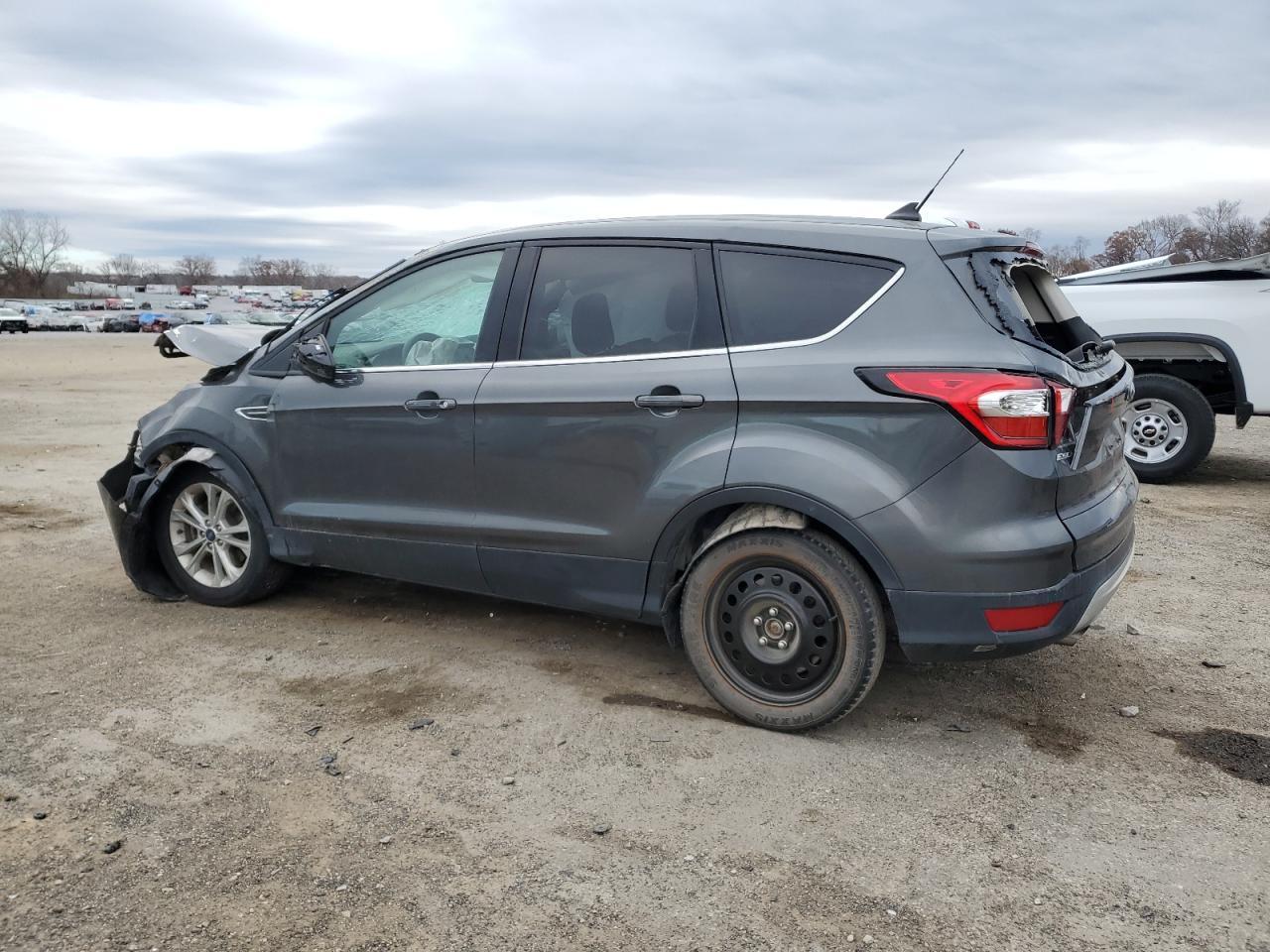 2019 Ford Escape Se - Image 2