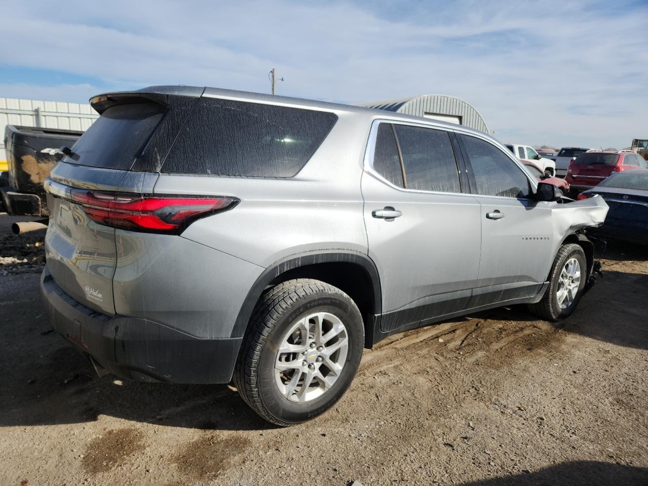 2023 Chevrolet Traverse Ls - Image 3