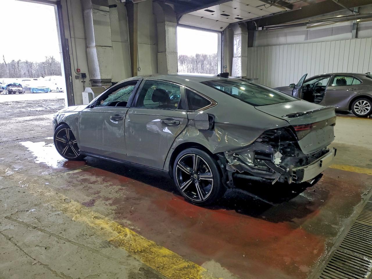 2024 Honda Accord Hybrid Sport - Image 2