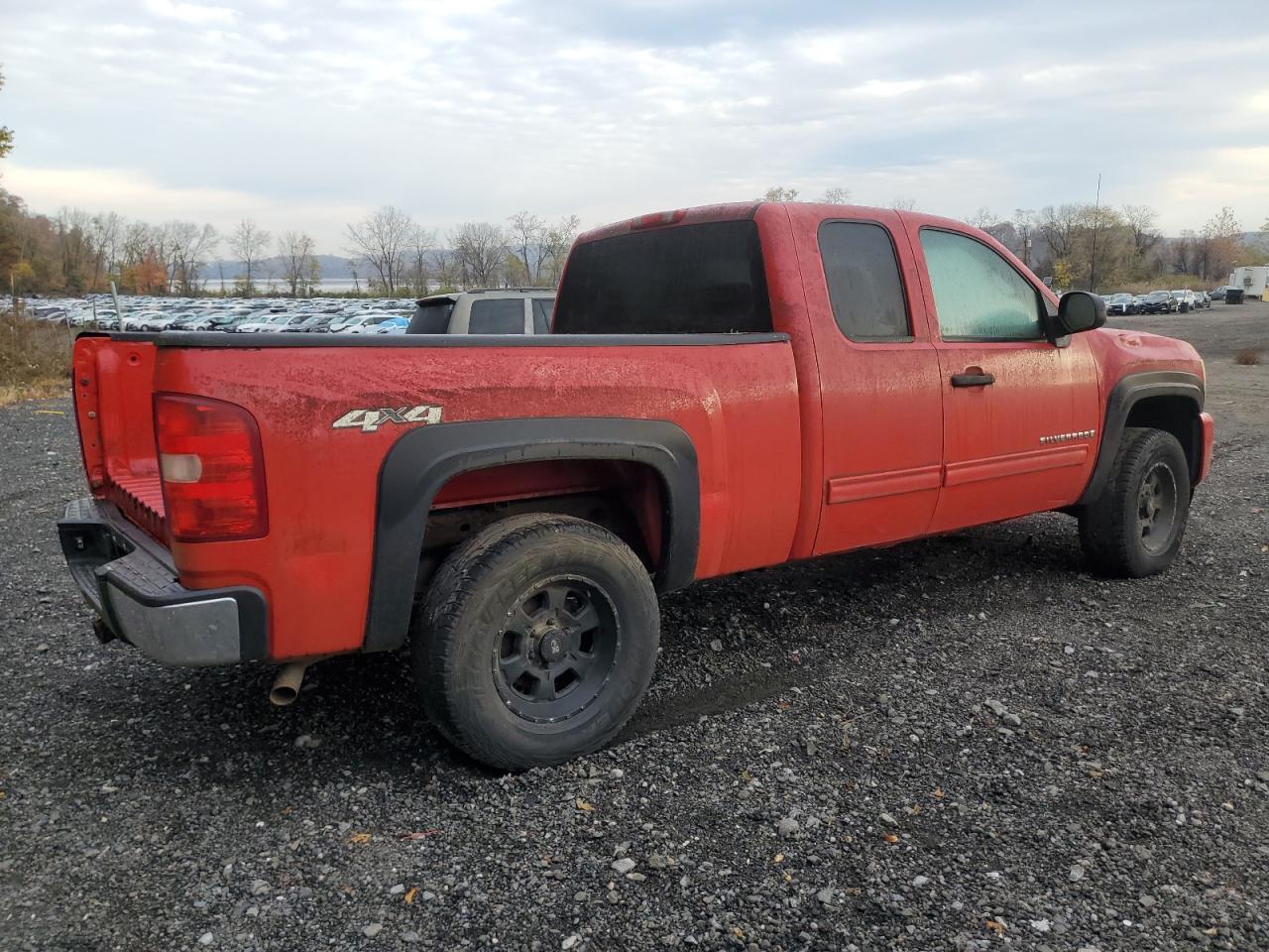 2009 Chevrolet Silverado K1500 - Image 3