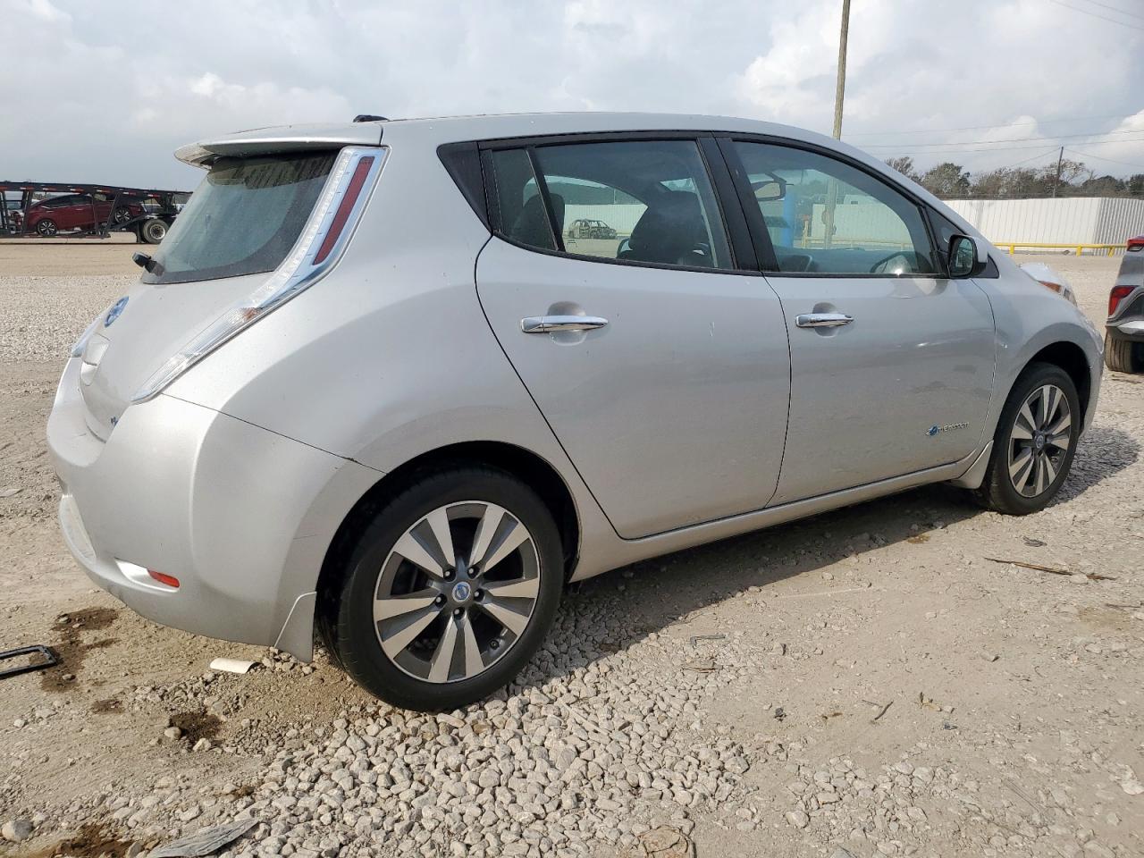 2013 Nissan Leaf S - Фото 3