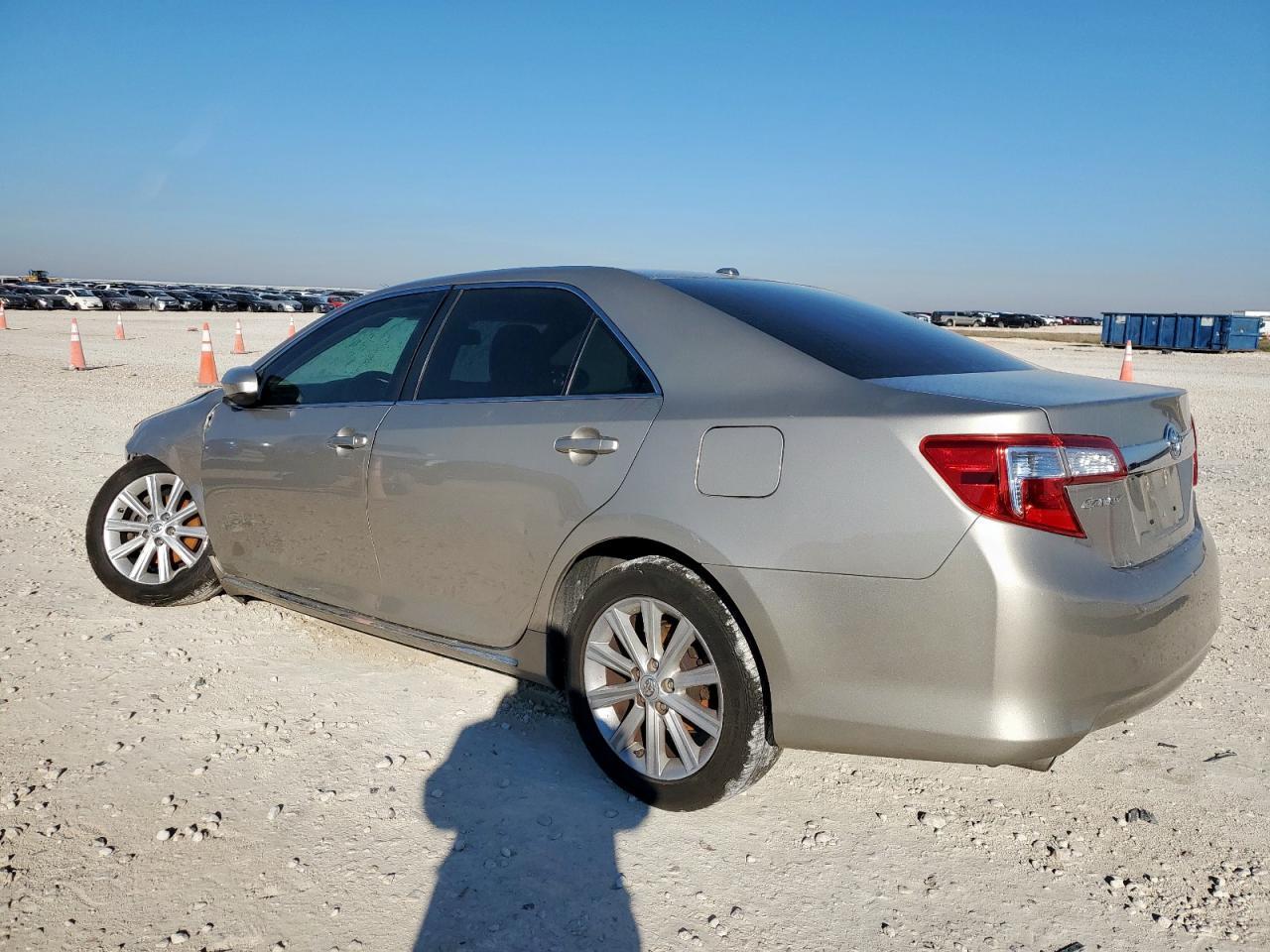 2014 Toyota Camry Se - Фото 2