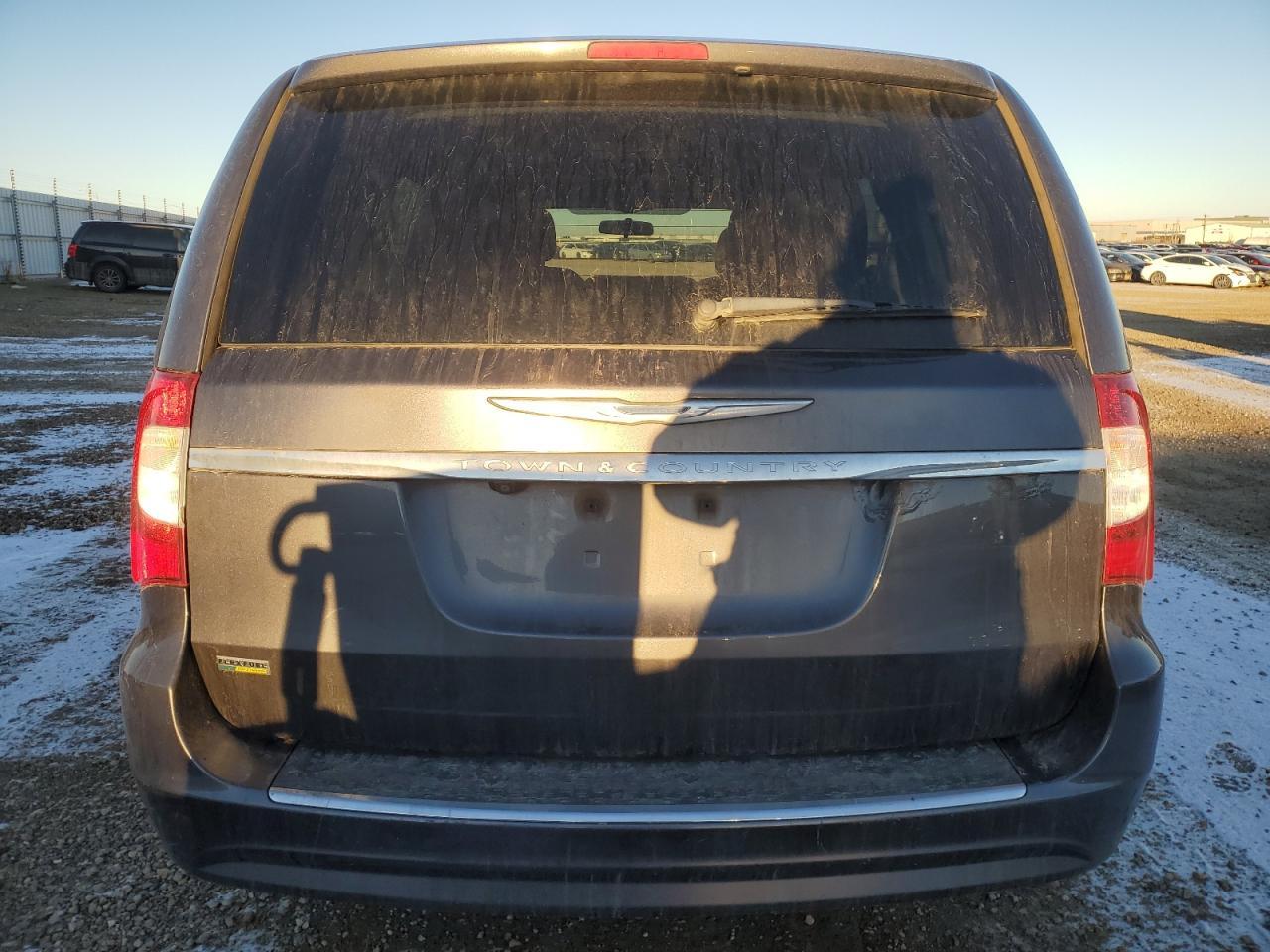 2015 Chrysler Town & Country Touring - Image 6